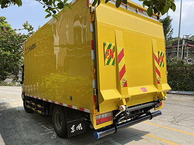 貨車尾板升降結(jié)構(gòu)，提高運(yùn)輸效率的利器