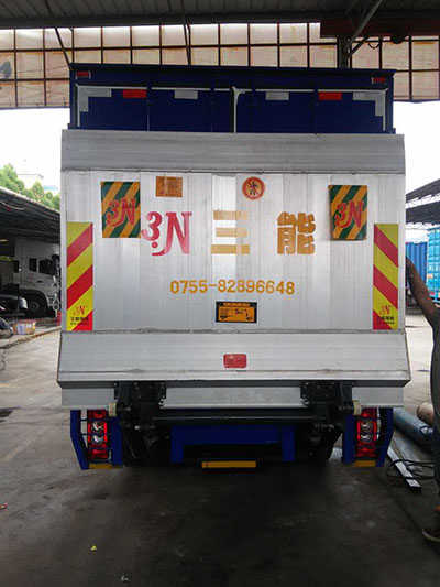 尾板材料選擇，鋁合金與鋼的結(jié)實效果對比